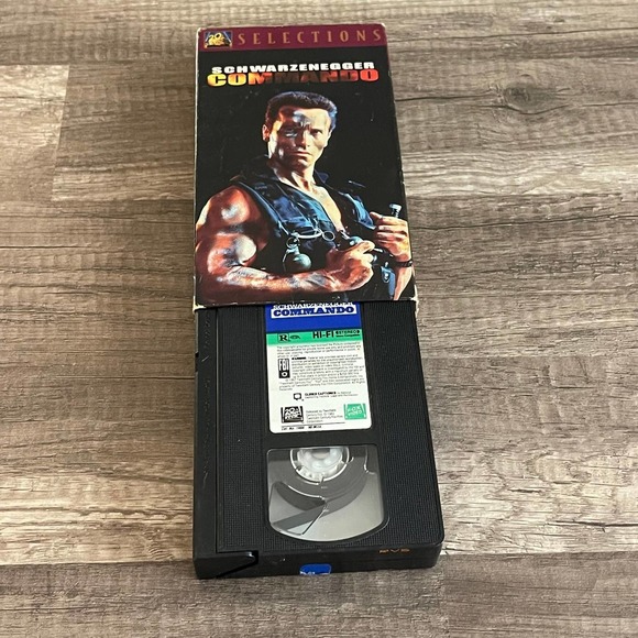 COMMANDO - ARNOLD SCHWARZENEGGER [ VHS ] 20TH CENTURY FOX - Picture 4 of 6